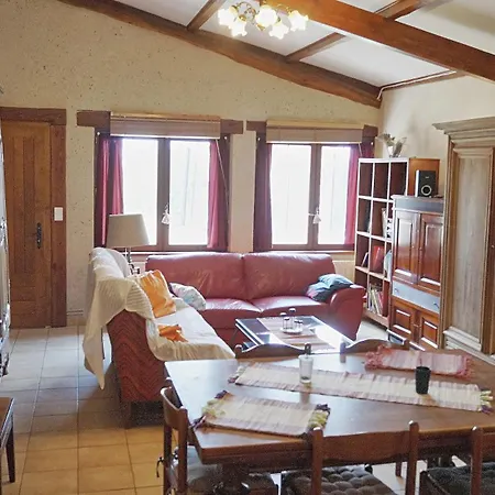 De Saint-ribert 6 Pieces Semesterbostad