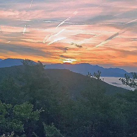 De Saint-ribert 6 Pieces Semesterbostad