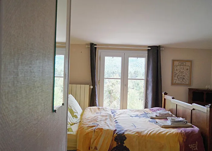 Hébergement de vacances De Saint-ribert 6 Pièces La Rochette (Alpes-de-Haute-Provence)